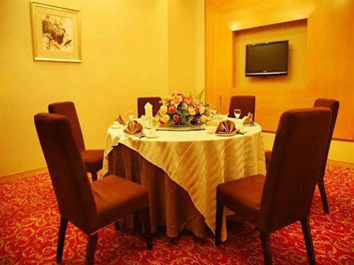 Dalian Bolt Hotel Екстериор снимка